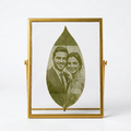 Personalisiertes Lorbeerblatt mit Foto-Gravur im Gold-Classic-Rahmen